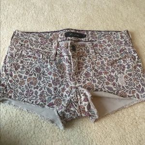 Floral jean shorts size 25